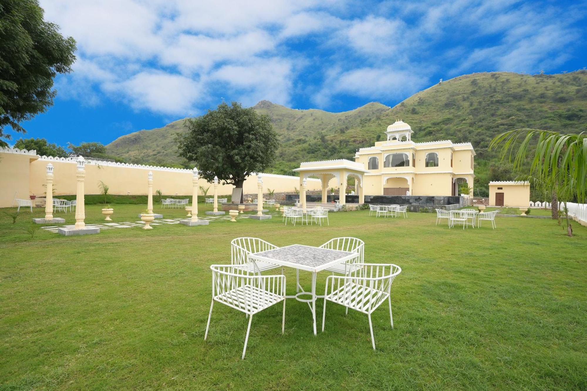 Maangarh Resorts Udaipur Ngoại thất bức ảnh